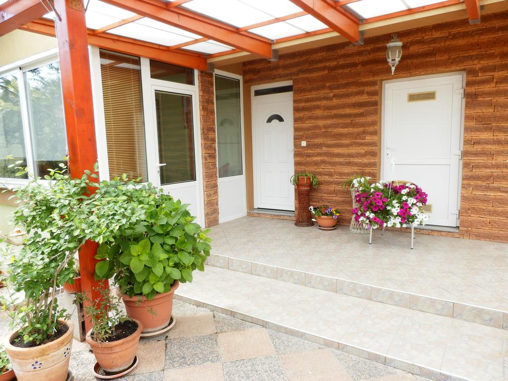 Apartma Vera *