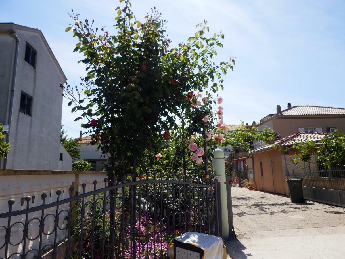 Apartma Vera *